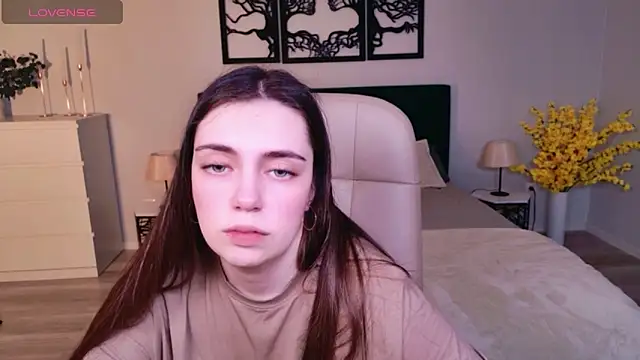 DaniellaLovely online show from 1, 2, 2026