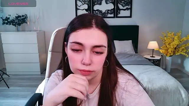 DaniellaLovely online show from 5, 2, 2026