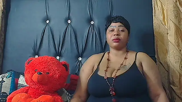 HUMONGUOUSTITSS online show from 17, 9, 2025