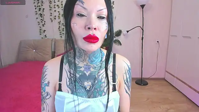 Megan Black Moon online show from 26, 11, 2025