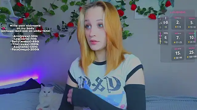 Snapshot of MaryRace chatting on 13, 5, 2026 MaryRace online show from 13, 5, 2026