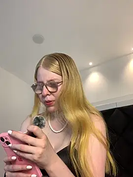 Snapshot of Alexa_Handler chatting on 8, 5, 2026 Alexa Handler online show from 8, 5, 2026