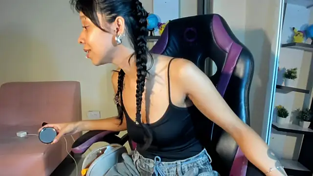 ladynemesis online show from 17, 12, 2024