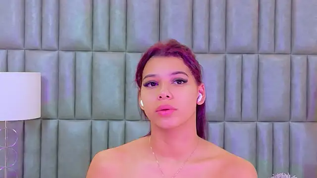 TiaraRosse online show from 22, 5, 2026