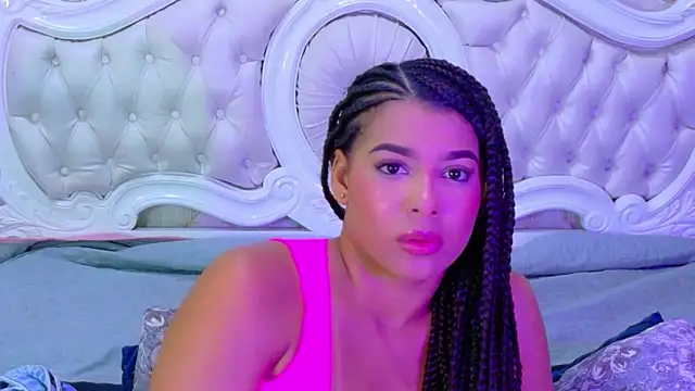 TiaraRosse online show from 19, 12, 2025