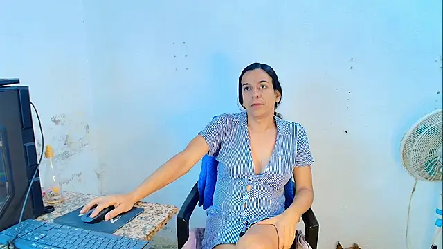 Oh Tique online show from 24, 3, 2026