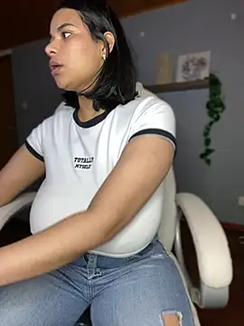 Isabella boobd online show from 3, 1, 2025