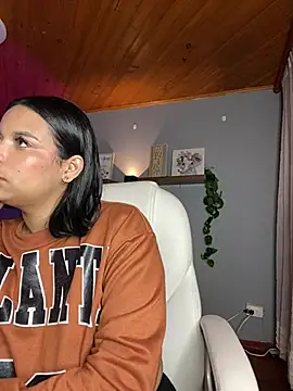 Isabella boobd online show from 18, 1, 2025