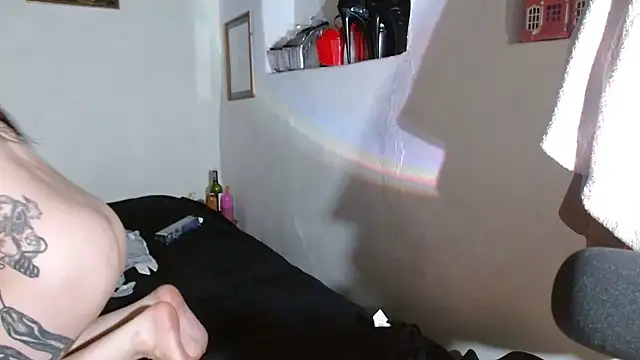 kittenlizz online show from 18, 10, 2025