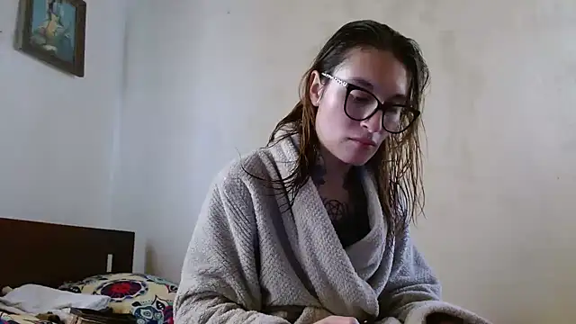 kittenlizz online show from 28, 2, 2025