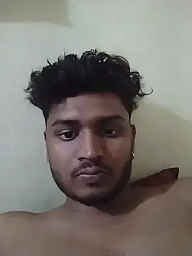 Snapshot of heartless__95 chatting on 4, 7, 2026 heartless 95 online show from 4, 7, 2026