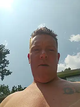 Bigtater1999 online show from 17, 7, 2026