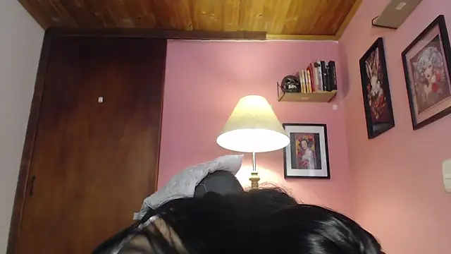 bunnyemilyrose36 online show from 21, 2, 2025