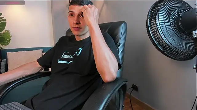 Aaron Scoot online show from 18, 12, 2024