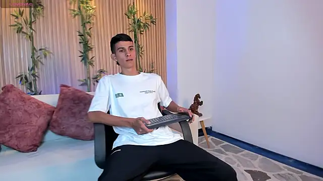 Aaron Scoot online show from 12, 1, 2026