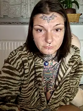 lizzardqueeen online show from 21, 11, 2025