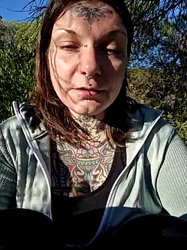 lizzardqueeen online show from 6, 1, 2026