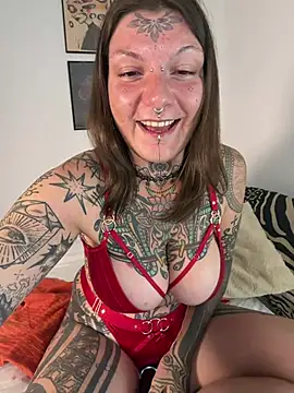 Snapshot of lizzardqueeen chatting on 16, 5, 2026 lizzardqueeen online show from 16, 5, 2026