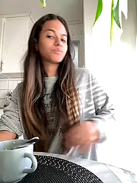 Snapshot of Gaby_pinheirO chatting on 14, 10, 2025 Gaby pinheirO online show from 14, 10, 2025