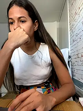 Snapshot of Gaby_pinheirO chatting on 16, 10, 2025 Gaby pinheirO online show from 16, 10, 2025