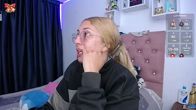 Soffy-brooks online show from 14, 12, 2025