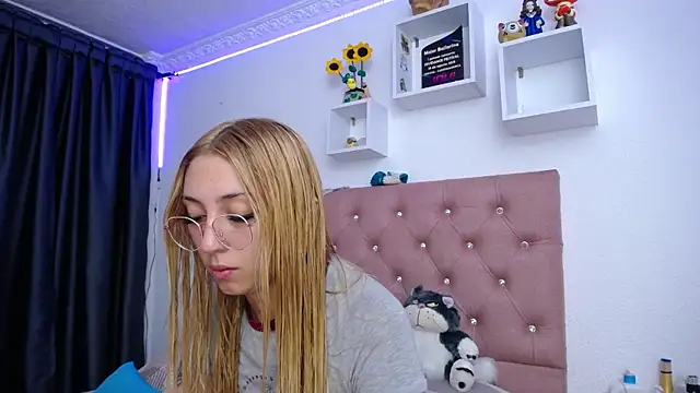 Soffy-brooks online show from 10, 10, 2025