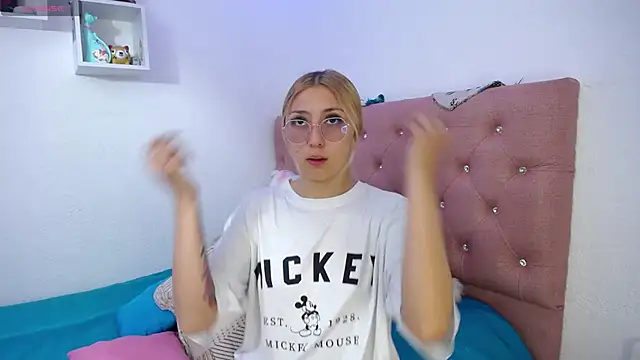 Soffy-brooks online show from 28, 10, 2025