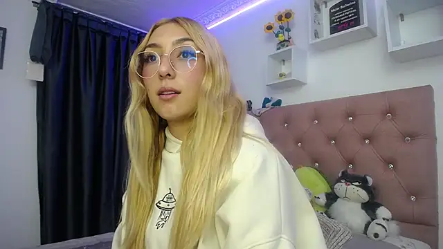 Soffy-brooks online show from 9, 10, 2025