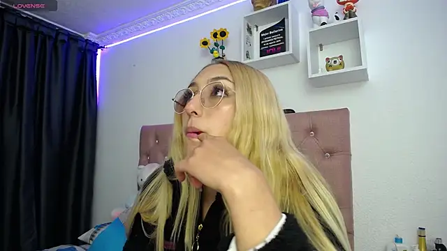 Soffy-brooks online show from 13, 10, 2025