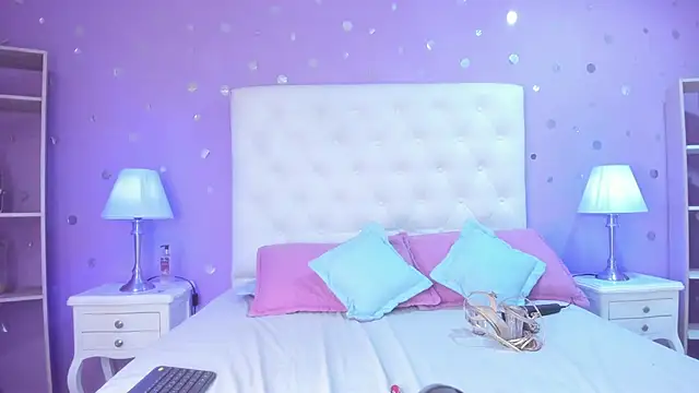 scarlette 15  online show from 11, 2, 2026