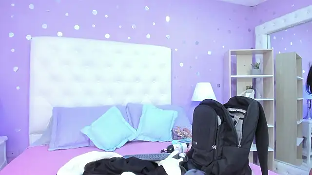 scarlette 15  online show from 7, 2, 2026