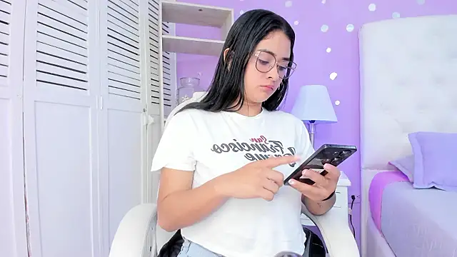 scarlette 15  online show from 3, 2, 2026