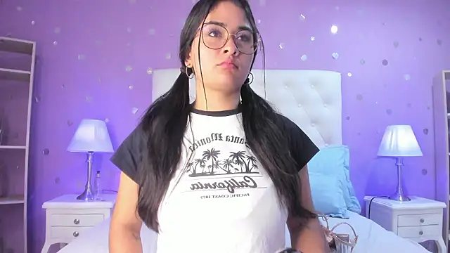 scarlette 15  online show from 12, 2, 2026