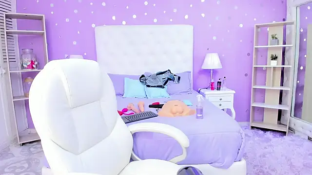 scarlette 15  online show from 6, 1, 2026