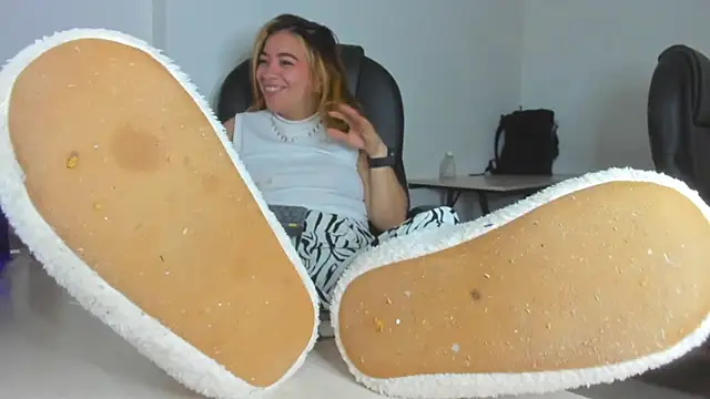 alma fenix online show from 5, 4, 2026