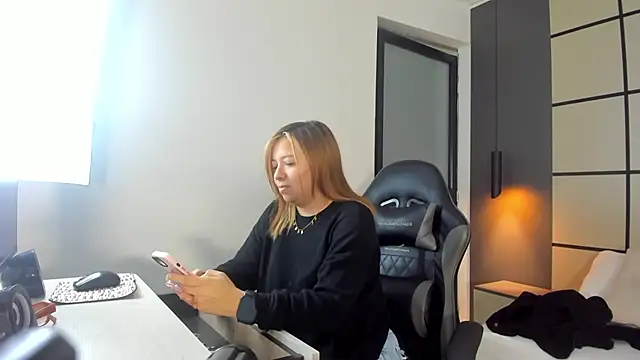 alma fenix online show from 13, 2, 2026