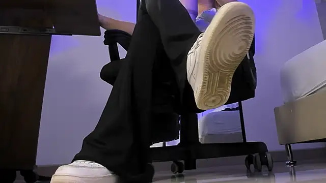 alma fenix online show from 13, 1, 2026