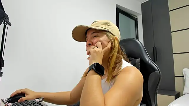 alma fenix online show from 24, 2, 2026