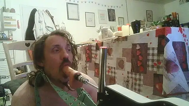 cyril020202 online show from 4, 11, 2025