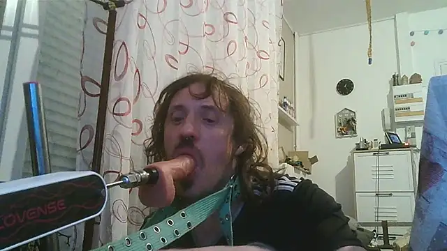 cyril020202 online show from 19, 11, 2025