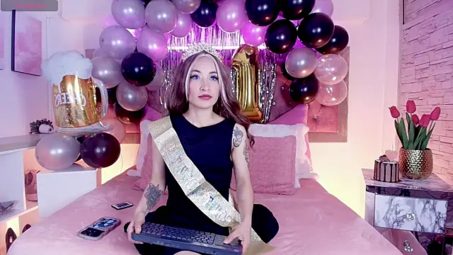 EmmaWilder online show from 3, 11, 2025