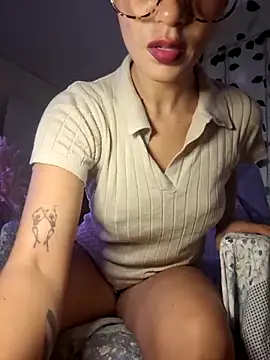 Snapshot of Riiley_ chatting on 6, 12, 2024 Riiley online show from 6, 12, 2024