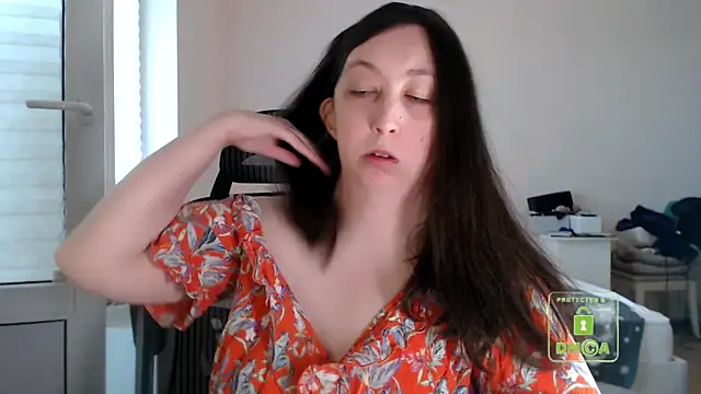 Snapshot of cute_and_hot chatting on 13, 5, 2026 cute and hot online show from 13, 5, 2026