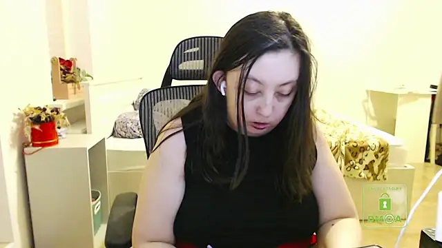 Snapshot of cute_and_hot chatting on 28, 2, 2025 cute and hot online show from 28, 2, 2025