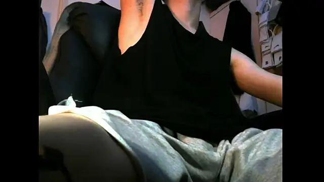 Snapshot of Ray175oo chatting on 12, 11, 2025 Ray175oo online show from 12, 11, 2025