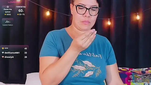 hotlatinateacher online show from 28, 10, 2025