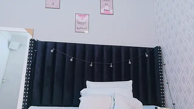 hotlatinateacher online show from 30, 10, 2025