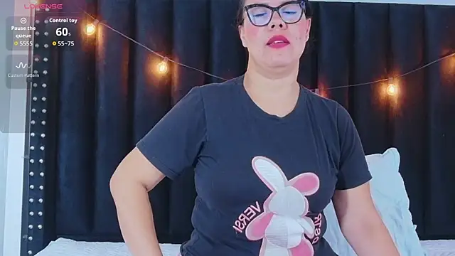 hotlatinateacher online show from 12, 10, 2025