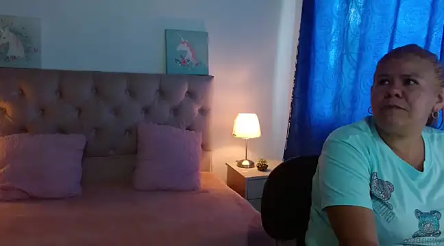 NATHYHOTT online show from 12, 2, 2025