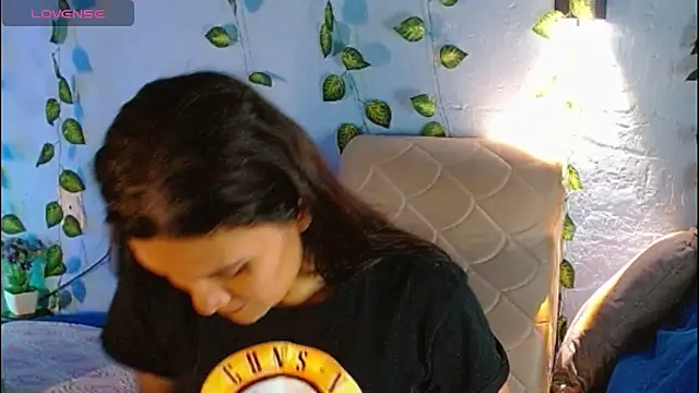 Snapshot of venus_swet_ chatting on 4, 11, 2025 venus swet online show from 4, 11, 2025